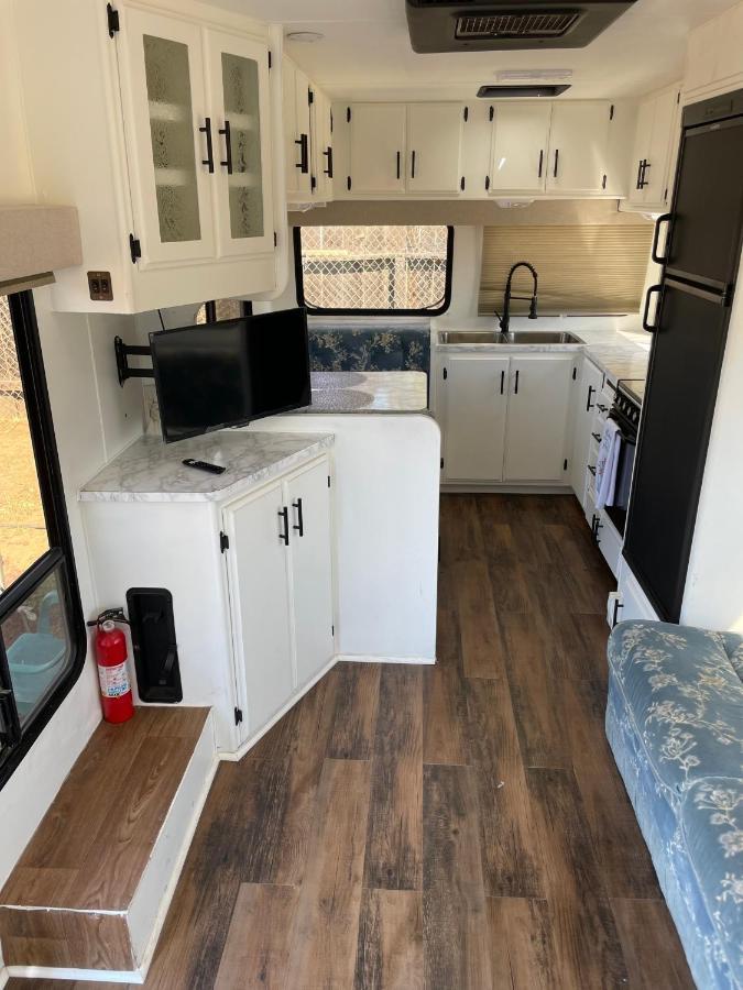 Hotel Rv2 Stunning Rv Private Netflix Freeparking à Moreno Valley Extérieur photo