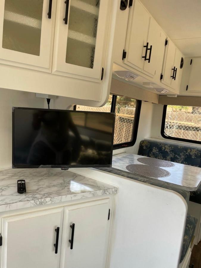 Hotel Rv2 Stunning Rv Private Netflix Freeparking à Moreno Valley Extérieur photo