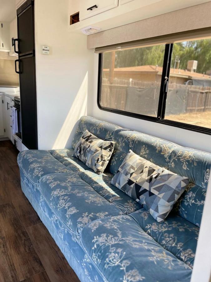 Hotel Rv2 Stunning Rv Private Netflix Freeparking à Moreno Valley Extérieur photo